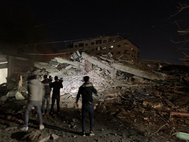 İsrail, Gazze'de AA'nın bulunduğu binayı vurdu
